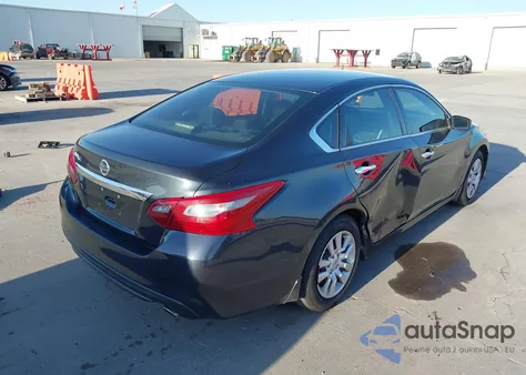 2018 Nissan Altima 2.5 S z USA, uszkodzony, nr VIN 1N4AL3AP6JC132002